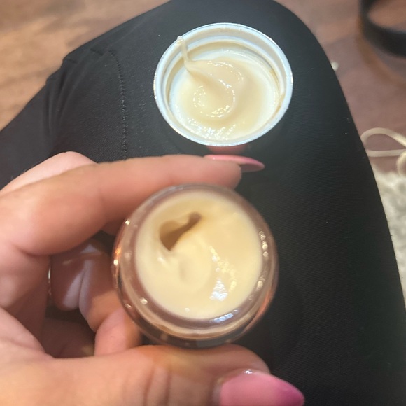 CLINIQUE All About Eyes Reduces Circles and Puffiness Cream - Picture 2 of 4